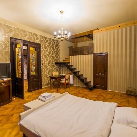 Aristocrat Vintage Apartment Brașov Exterior foto
