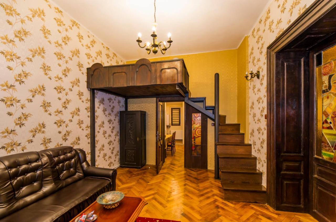 Aristocrat Vintage Apartment Brașov Exterior foto